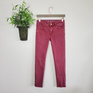 American Eagle Jegging Crop Frayed Burgundy Super Stretch Low Rise Jeans AE 0